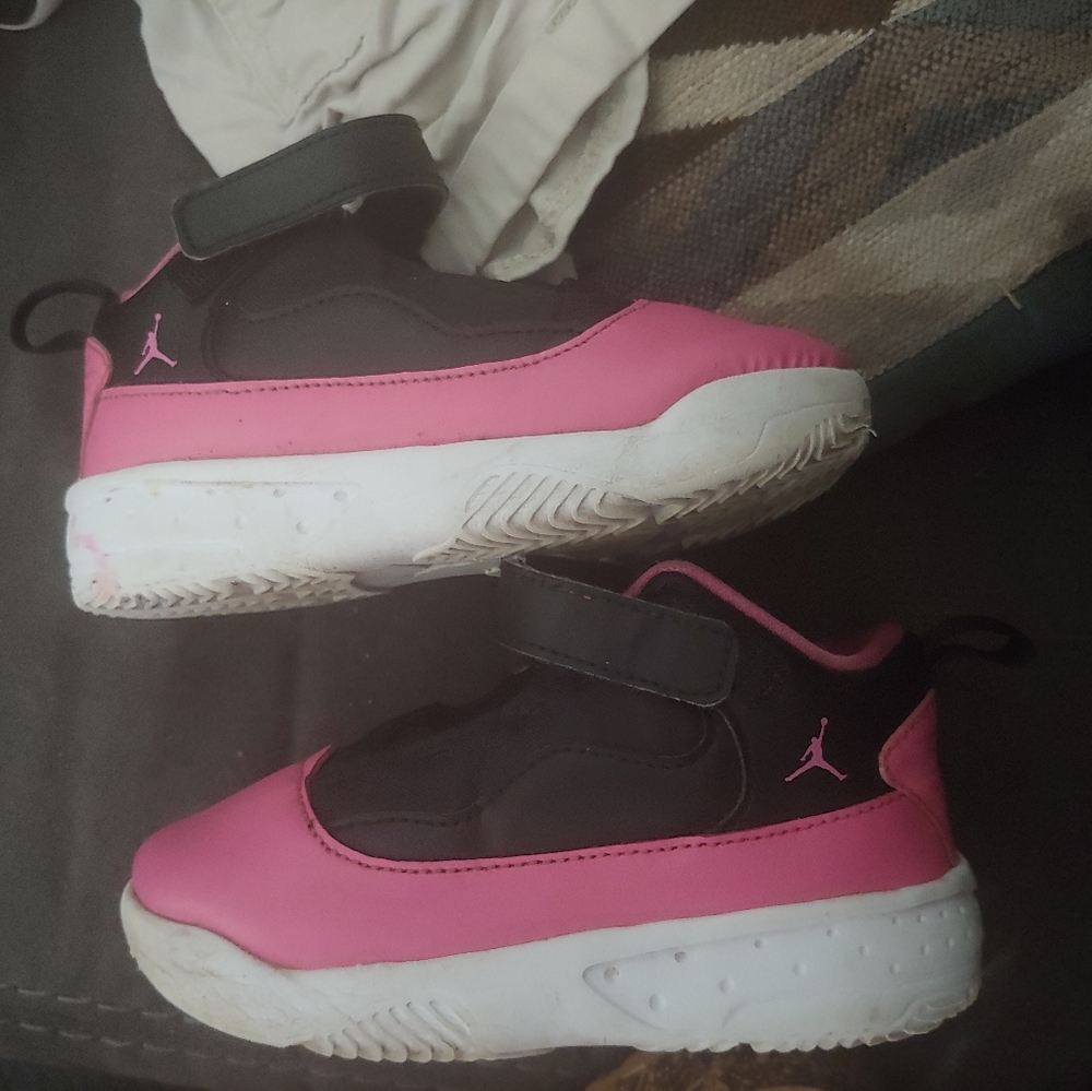 Girls Jordans size 8 toddler
